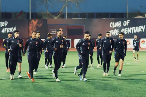 محاضرة فنية وتدريبات بدنية.. الأهلي يختتم استعداداته لمواجهة إنبي في كأس عاصمة مصر